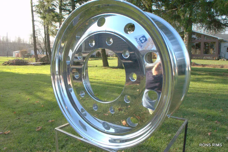 1)22.5 X 9 Alcoa Wide Base 89U637 Flat Face ( 315 Tire ) ,, Local Pickup Only 1