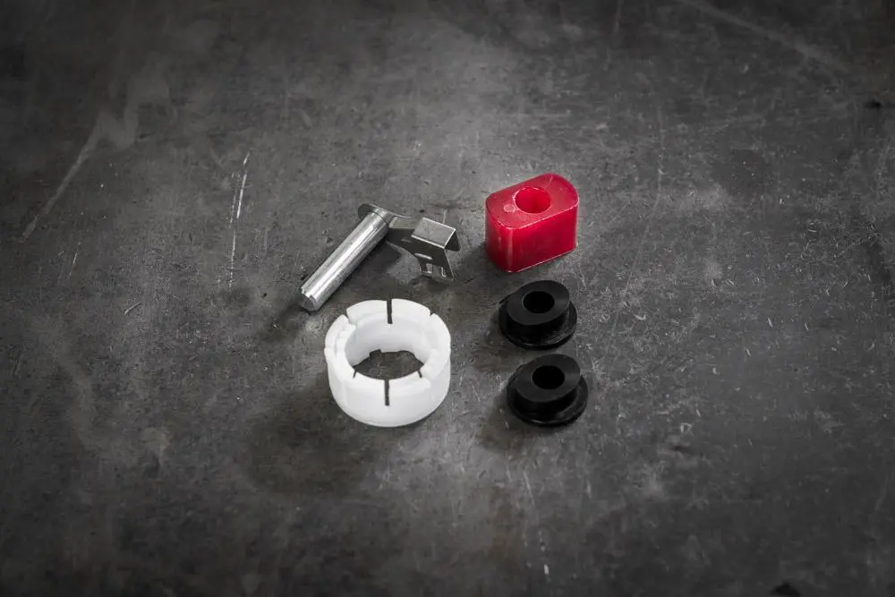 Garagistic - E36 M3/328/Z3 Oval Shifter Bushing Kit 1
