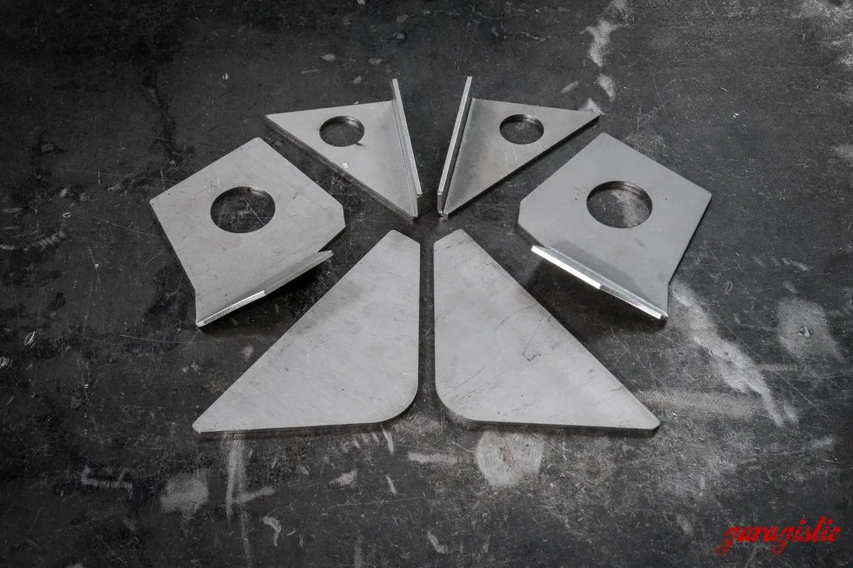 Garagistic - Mercedes W201 190E Rear Subframe Reinforcement Plates 1