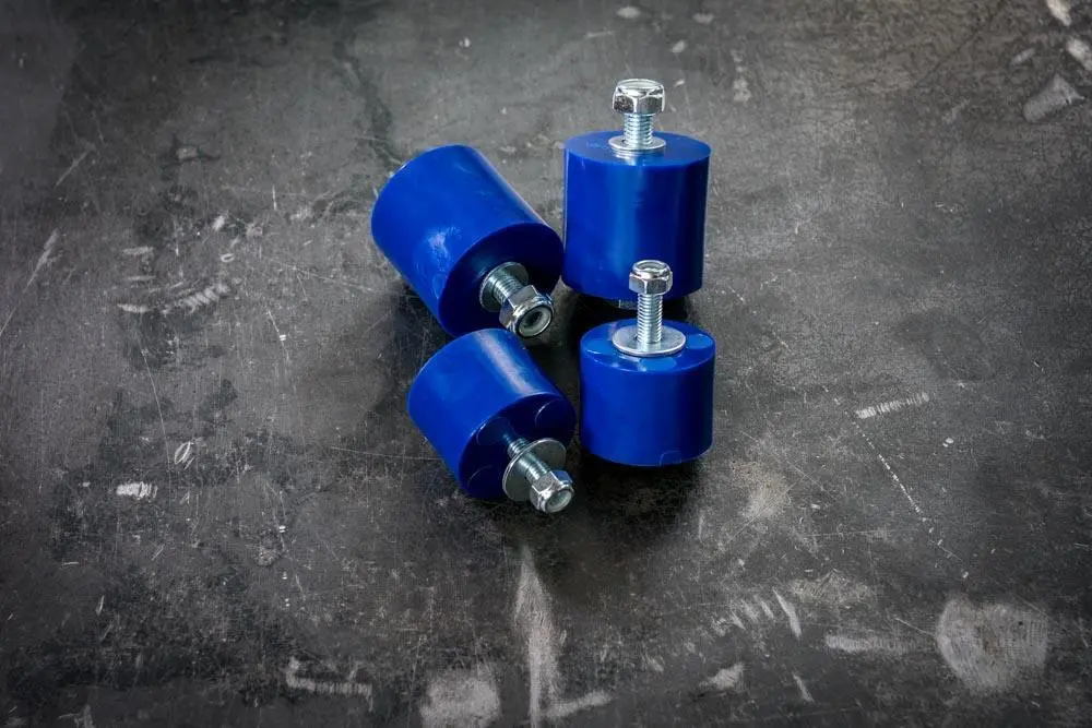 Garagistic - E30 M20 95A Polyurethane Motor Mounts And Trans Set 1