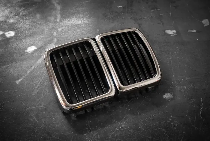 Garagistic - E30 Chrome Kidney Grill - Aftermarket Replacement (51131945877) 1