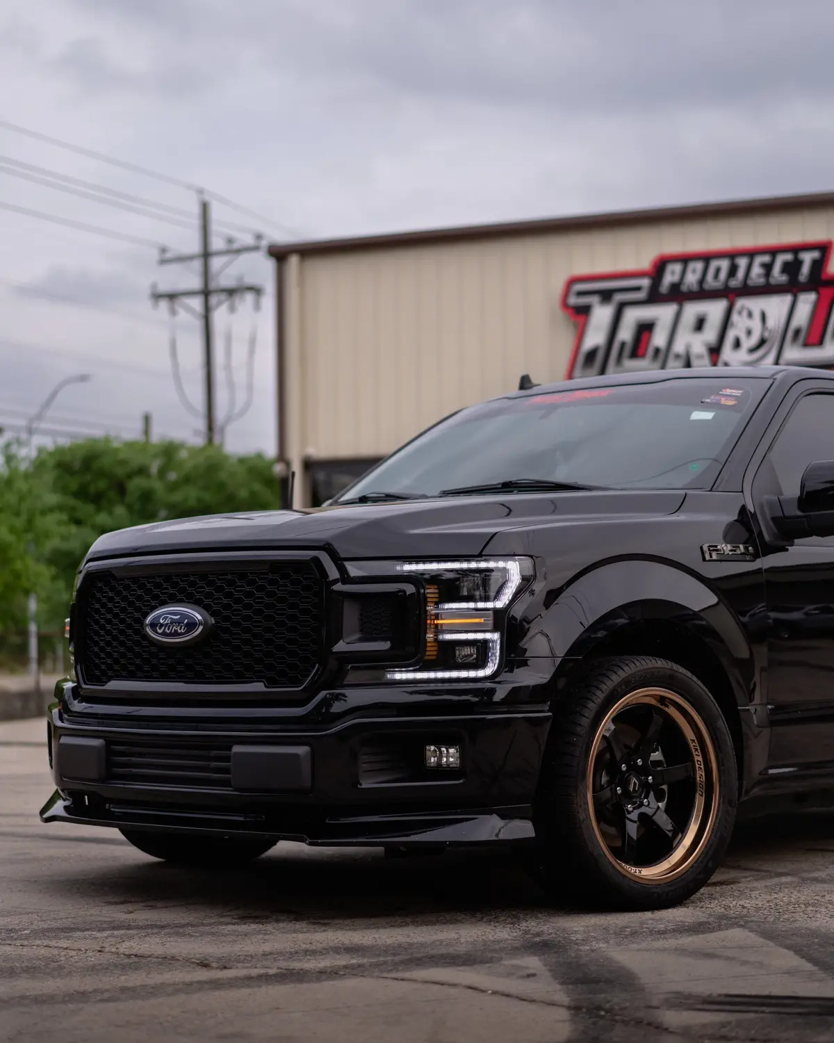 Xt-006R | Gloss Black | Bronze Polished Lip | Ford F150 |20X9.5 +10 6X135 1