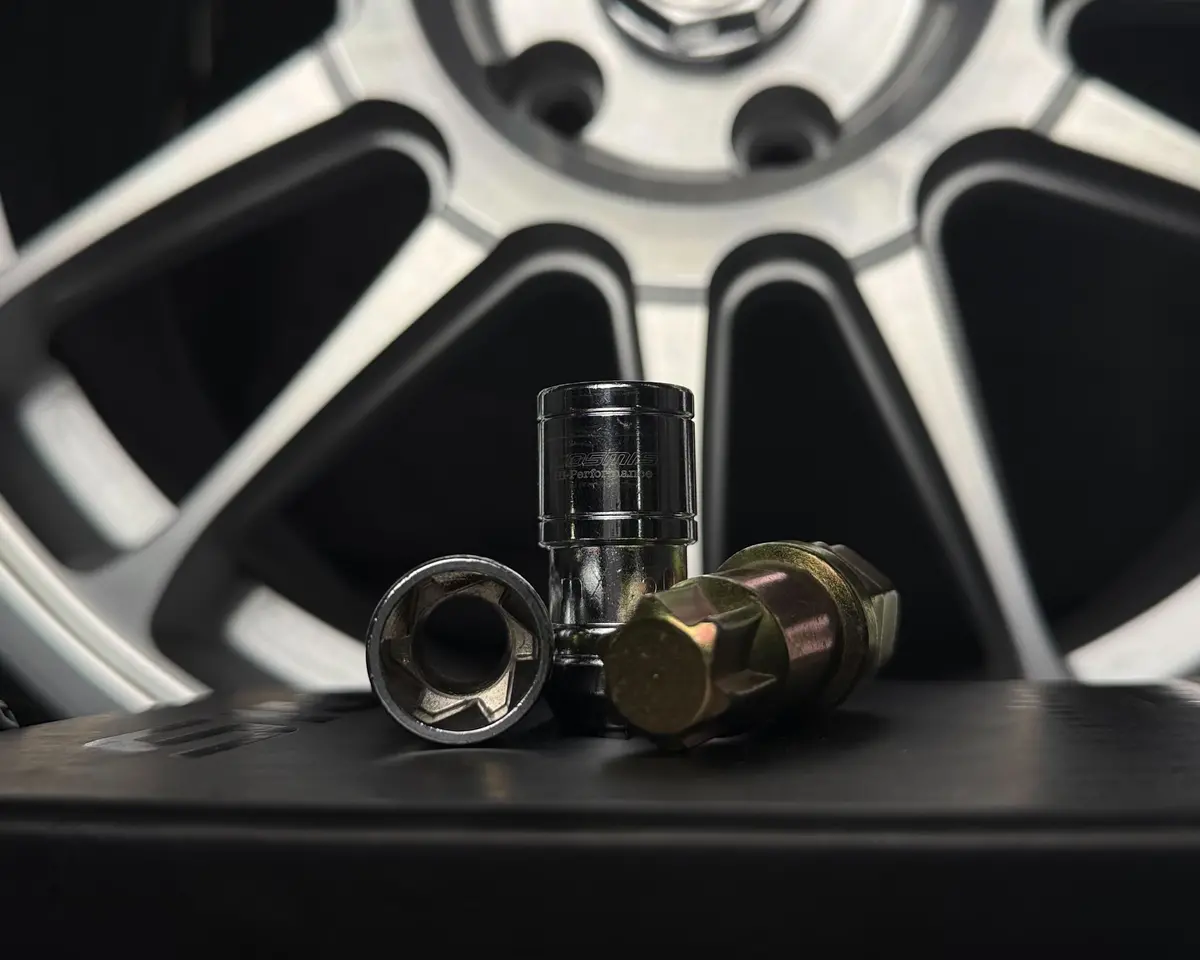 Cosmis Wheels Spiral Lug Nuts | M12x1.5 Chrome | Set Of 24 1