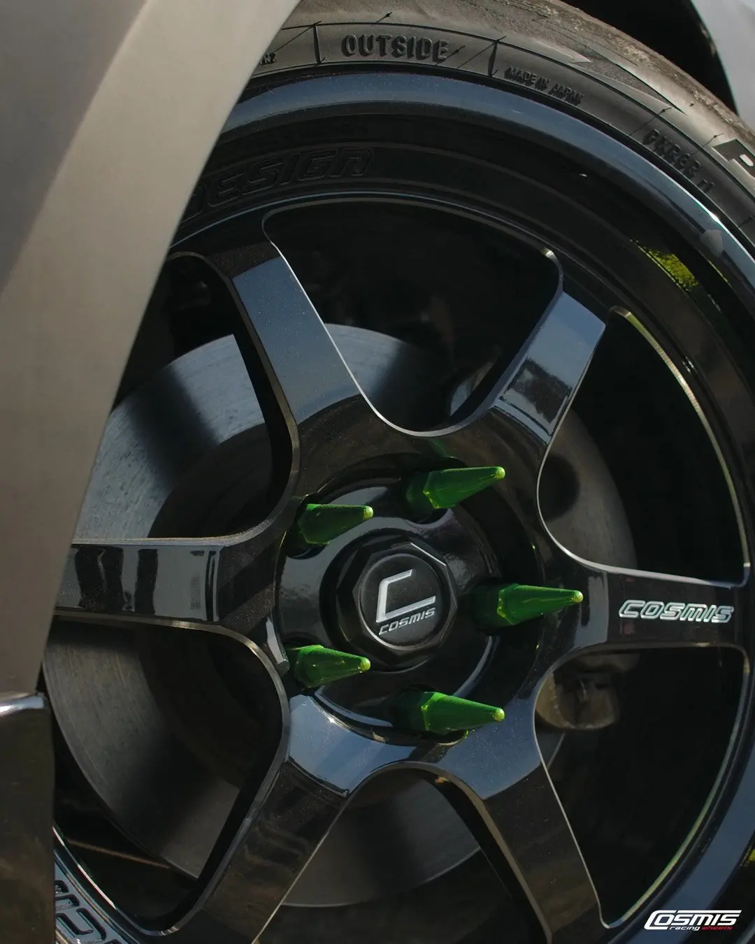 Xt-006R | Gloss Black | Milled Spokes | 18X9 +30 5X114.3 1