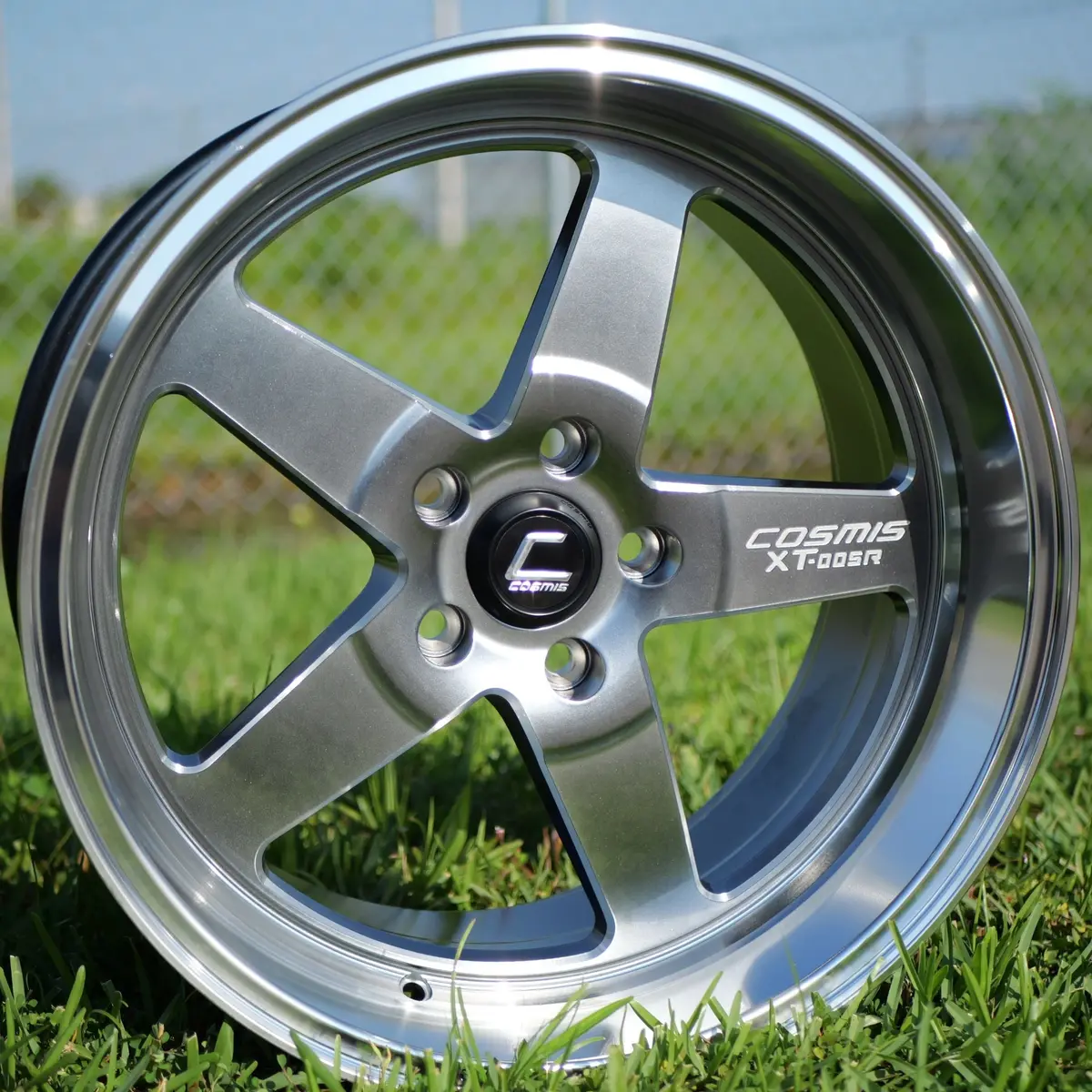 Xt-005R Gunmetal | Polished Lip | Milled Spokes 18X10 +20 5X114.3 1