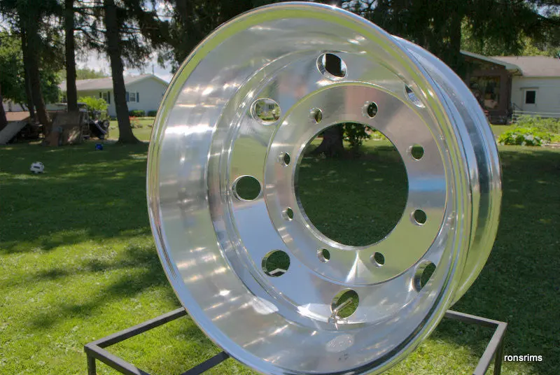 19.5X6.75 Accuride Medium Duty Hub Pilot Semi-Polished Both Sides Truck Wheel - 8 On 275Mm 1